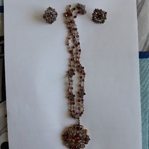 Necklace and earring set